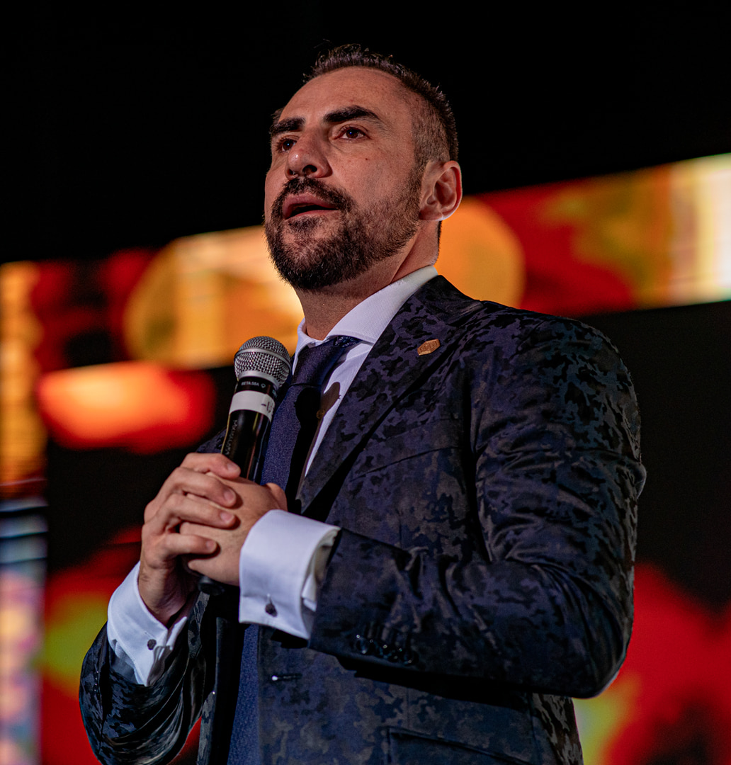 IVAN VELEZ